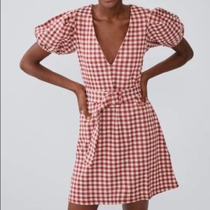 NWT Zara Gingham Textured Dress With Volume.